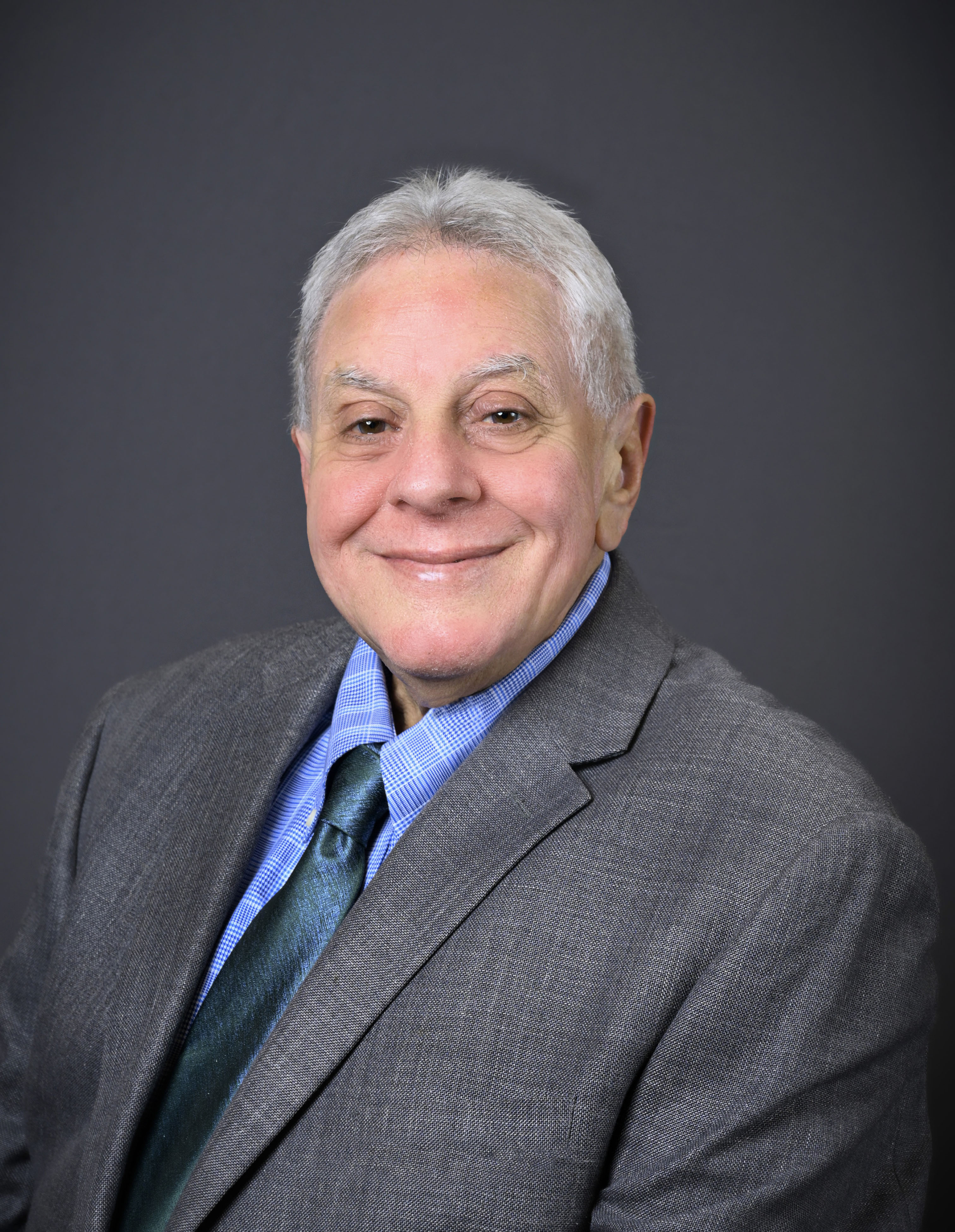 Member  Frank Barbaro