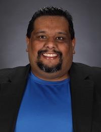Member   Omar  Medina 