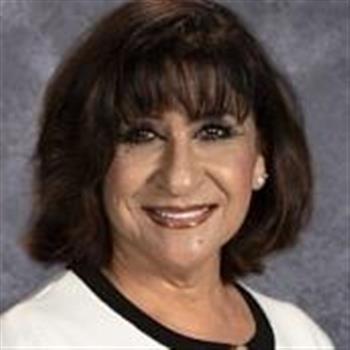 Member  Bertha Flores