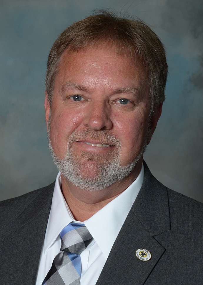 Member   Sam  Kitchens 