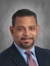 Member   Craig  DeLuz 