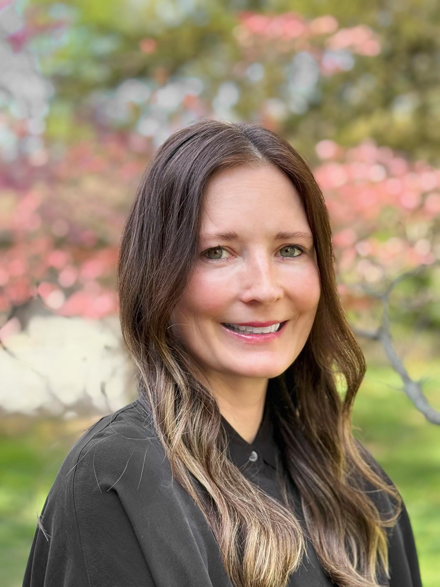 Member   Sonja  Renner 