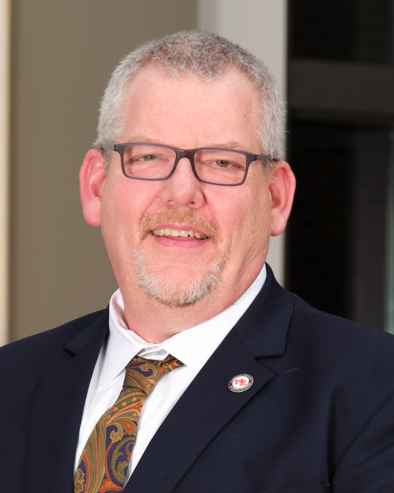 Member  Mr. Thomas Sizemore