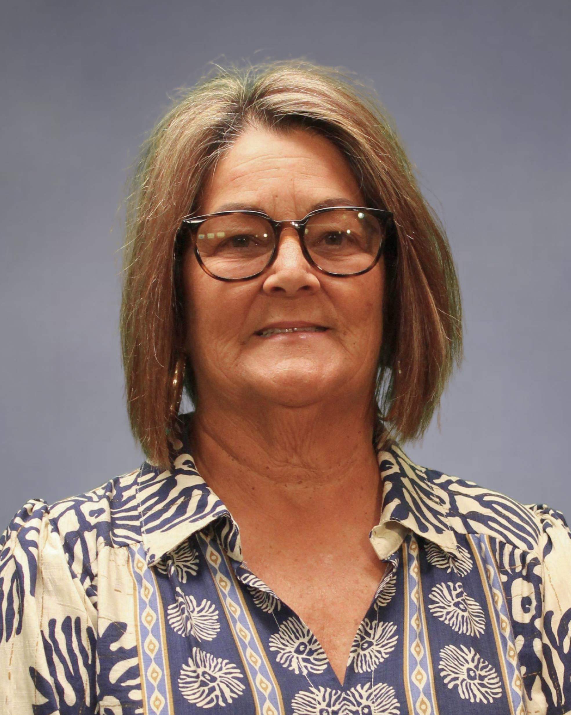 Member  Mrs. Shannon New