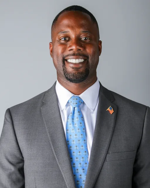 Member  Dr.  Tommy   Welch 
