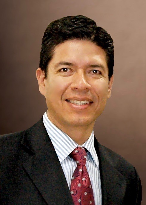 Member  Dr. Patricio I. Vargas 